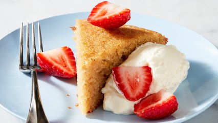 You'd Never Know This Almond Cake Is Gluten-Free