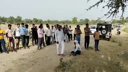 ससुराल आए युवक का श्मशान घाट के पास पेड़ से लटका मिला शव, गांव में फैली सनसनी
