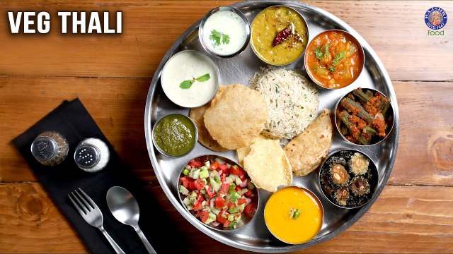 Veg Thali Recipe | Bhindi Do Pyaaza, Aamras, Kachumber Salad, Chaas, Roti, Rice, Puris | Lunch Ideas