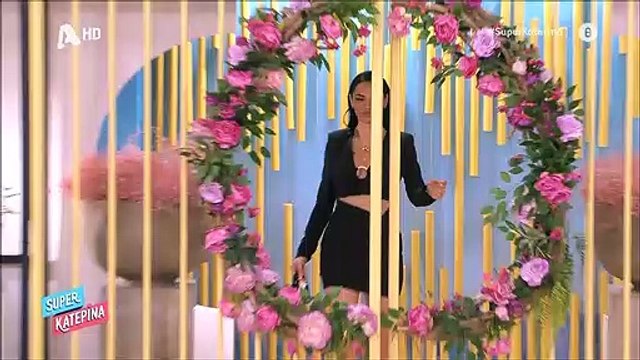 Super Κατερίνα: Έδωσαν μονόπετρο on air στην Καινούργιου και εκείνη πέταξε... σπόντα στους πρώην της