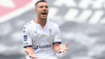 Süper Lig'in eski yıldızı durmuyor!  Bir yıl daha Polonya ekibi Gornik Zabrze forması giyecek