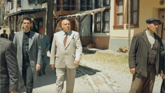 Aziz dizisi, bu akşam yeni bölümüyle ekranlarda: Ailesini ihmal etmemesi için uyarılan Aziz, Nigar Hala'nın sözlerine hangi karşılığı verecek?