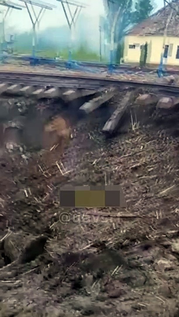 ⁣Нанесен ракетный удар по ж/д вокзалу в городе Малин | Завдано ракетного удару по з/в міста Малин