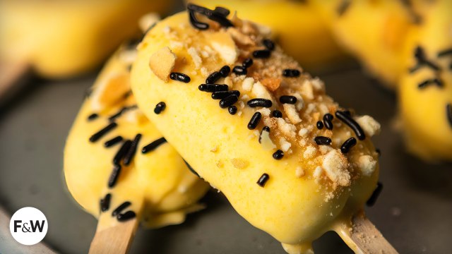 Turn Banana Pudding Into Ice Cream Pops | Banana Pudding Paletas Recipe | Pastries with Paola