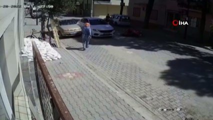 O anlar saniye saniye kamerada! Motosiklet üzerinde kalp krizi geçirip öldü