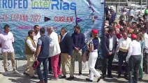 Caluroso recibimiento de Juan Carlos I en Sanxenxo