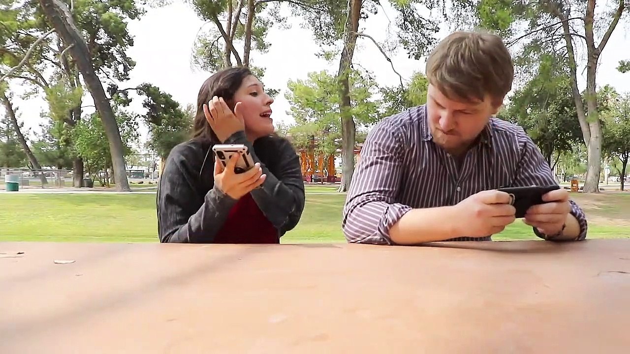 Modern Smartphone Promo Trailer - dailymotion