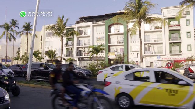 Poste de alumbrado público es un peligro en las Glorias | CPS Noticias Puerto Vallarta