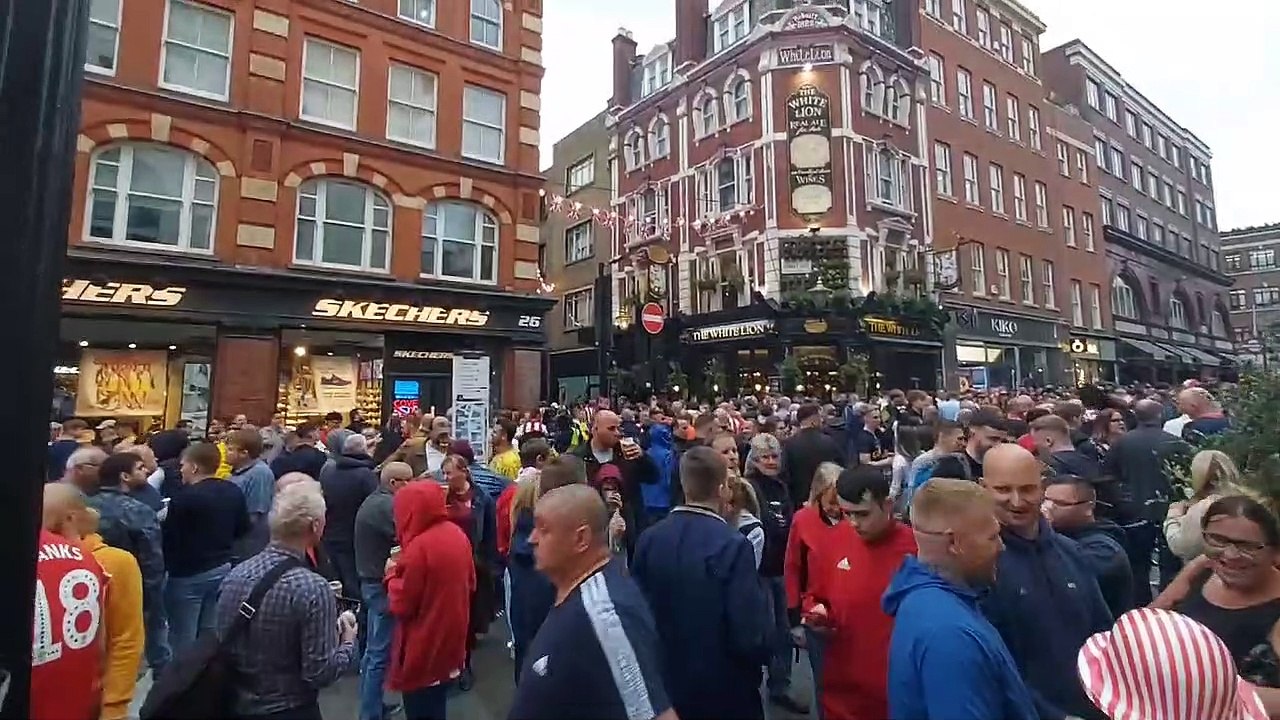 fans in Covent Garden ahead Wembley - video Dailymotion