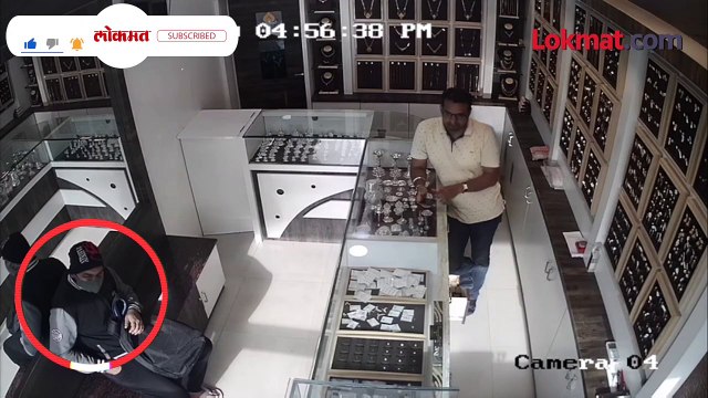 'ते' दरोडा टाकायला आले, 'तो' त्यांना भिडला अन्...