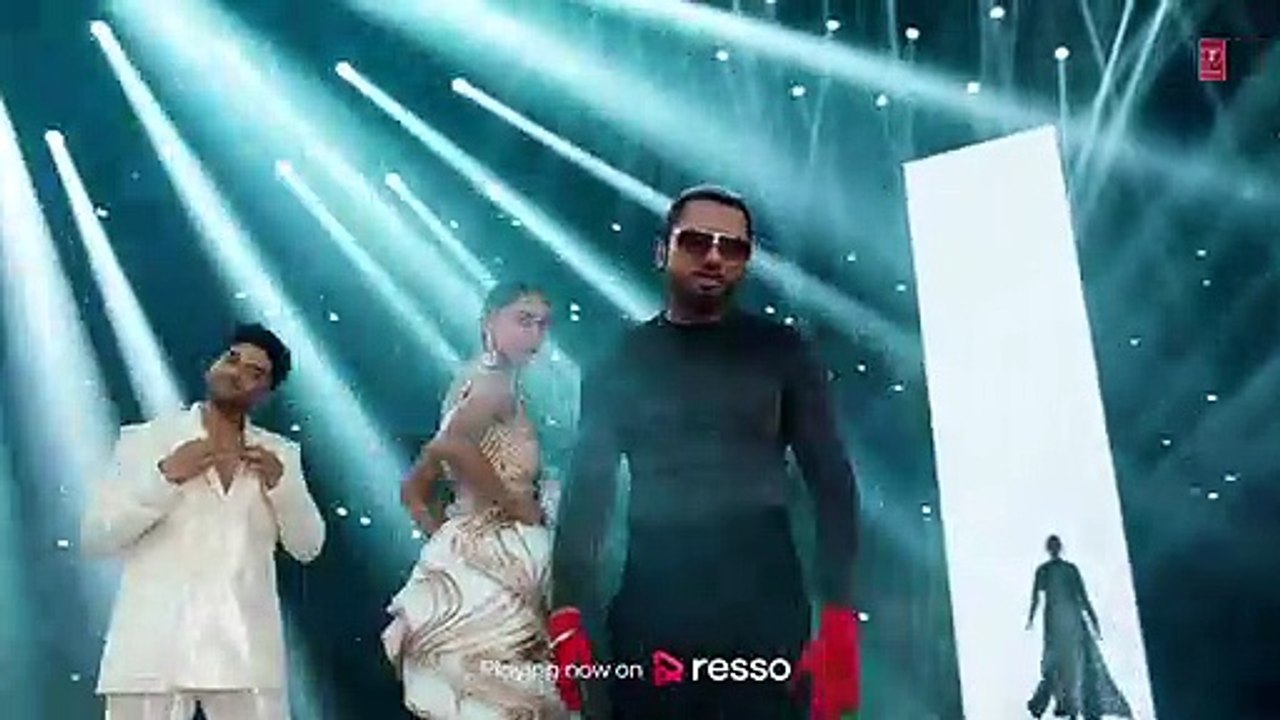 Designer (Full Video) Guru Randhawa, Yo Yo Honey Singh Ft. Divya Khosla Kumar - Mihir G - Bhushan K