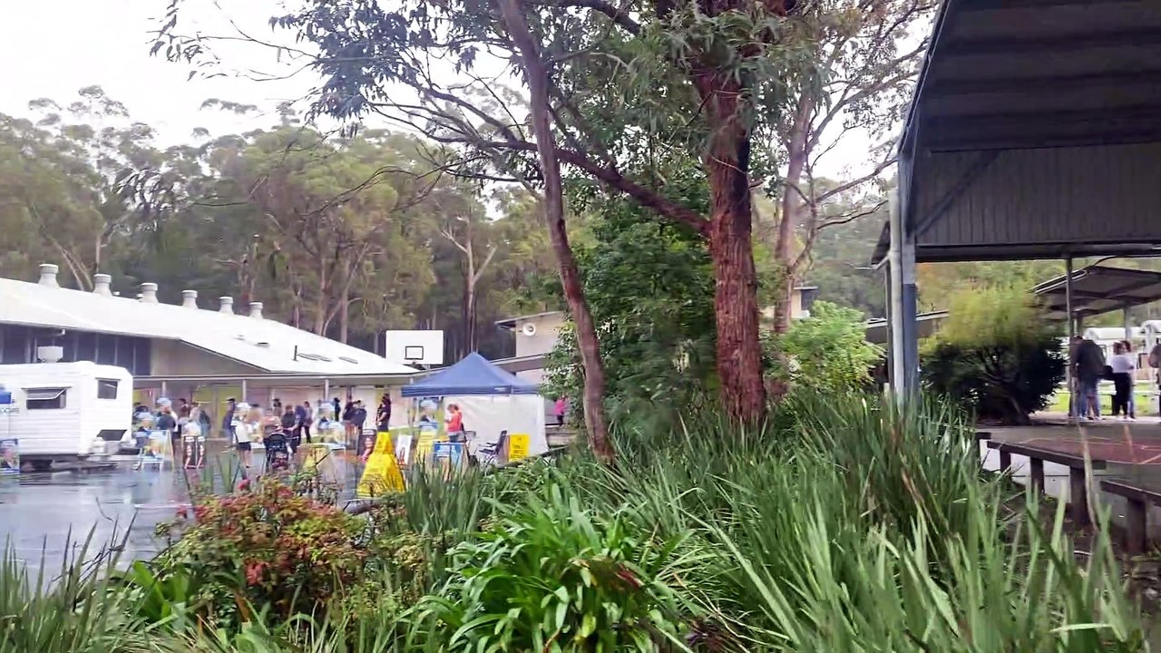 Voters queued at Wirreanda PS