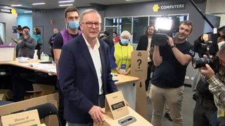 Albanese makes final pitch as he casts his vote