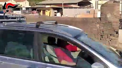 Guardiani abusivi di case  e terreni, provvedimenti cautelari per 5 persone