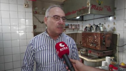 İzmir'de Kahvehanelerde Çaya Yüzde 50 Zam... Kahveciler Odası Başkanı Kırdı: "Artık Yancılara Çay Ismarlanmıyor"