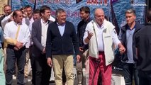 España | Juan Carlos I se da un baño de multitudes en Sanxenxo