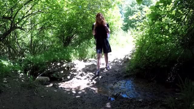 Dağcılar 100 metre yükseklikteki kayalığa hamak kurdu