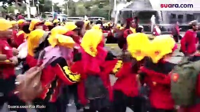 Lagu Internasionale Menutup Aksi Demo di Patung Kuda Hari Ini