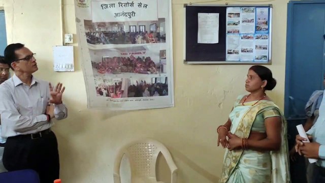 नरेगा कार्यों का औचक निरीक्षण, कलक्टर ने देखी व्यवस्थाएं