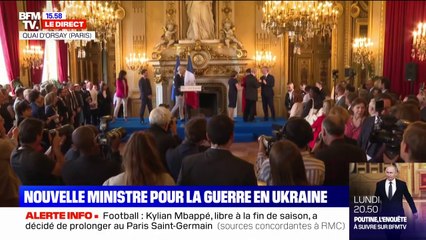 "Parler à tous, en toutes circonstances et toujours parler net": la "méthode Le Drian"