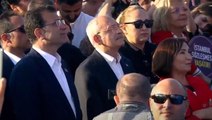 CHP'nin İstanbul mitinginde Kılıçdaroğlu ve İmamoğlu, vatandaşları halkın arasında dinledi