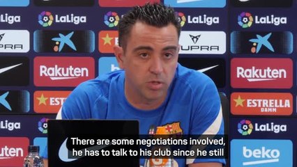 Lewandowski 'an option' for Barcelona - Xavi