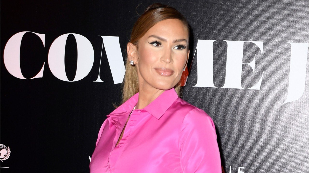 GALA VIDEO - Vitaa maman bientôt dépassée ? Son bébé donne déjà de la voix, “ça promet”