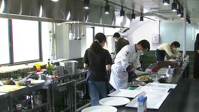 배달 창업 뛰어드는 청년들... 차별화된 아이템이 중요 / YTN