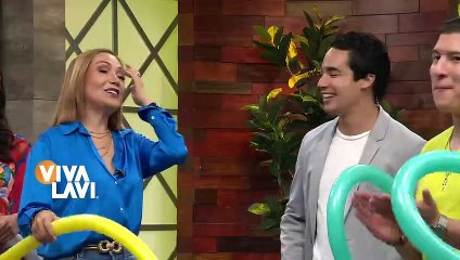 ¿Colágeno nuevo? Gina Pastor coqueta con conductor de 'Vivalavi'