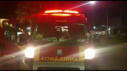 Motociclista fica ferido após colidir com carro na Rua Rio da Paz em Cascavel