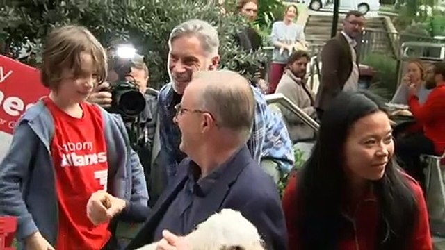 Anthony Albanese celebrates election win with locals
