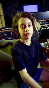 Cem Yılmaz’ın oğlundan Erşan Kuneri yorumu: 18 yaşından küçük arkadaşlarımız izlemesin