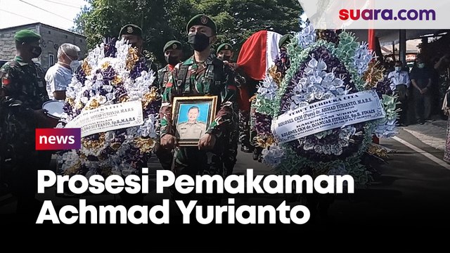 Prosesi Pemakaman Achmad Yurianto Secara Militer di Kota Batu, Malang, Jawa Timur.