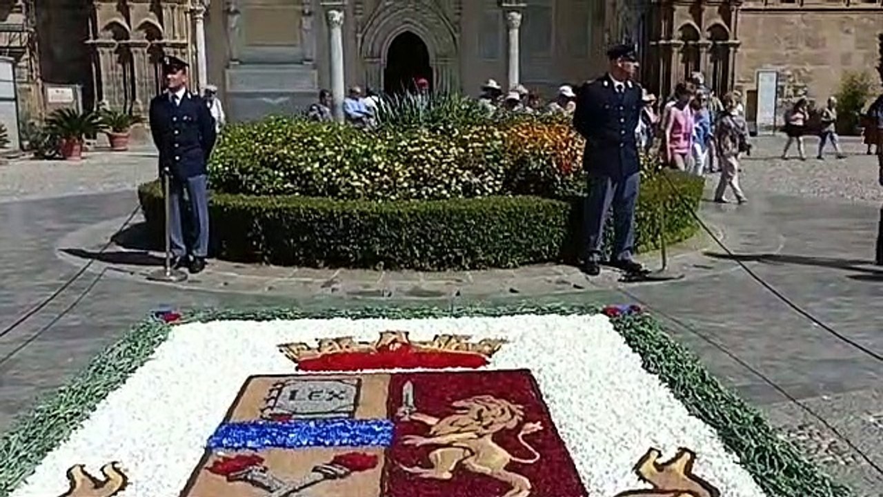 A Palermo un'infiorata per ricordare le vittime delle stragi di Capaci e via D'Amelio