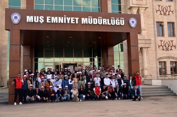 Muş Emniyet Müdürlüğü 1230 öğrenciye tarihi yerleri gezdirdi