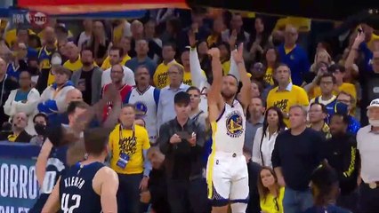 Stephen Curry envoie "au lit" les Mavericks