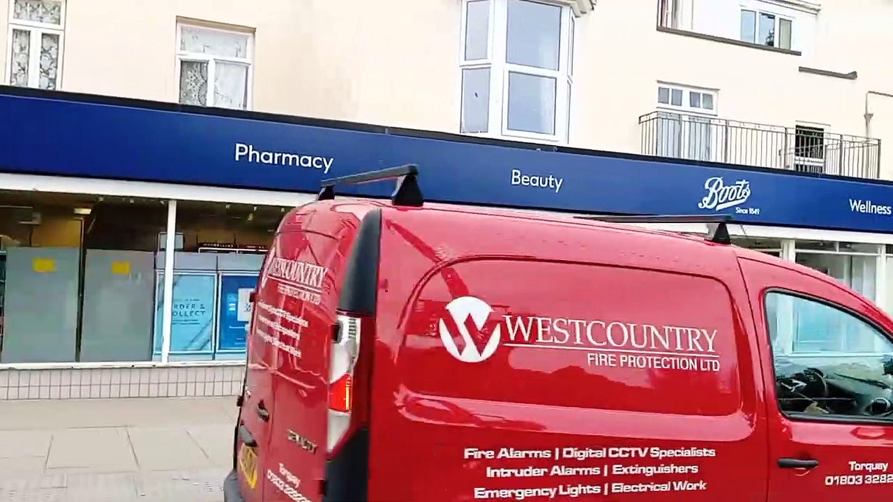 Streets and shops Dawlish
