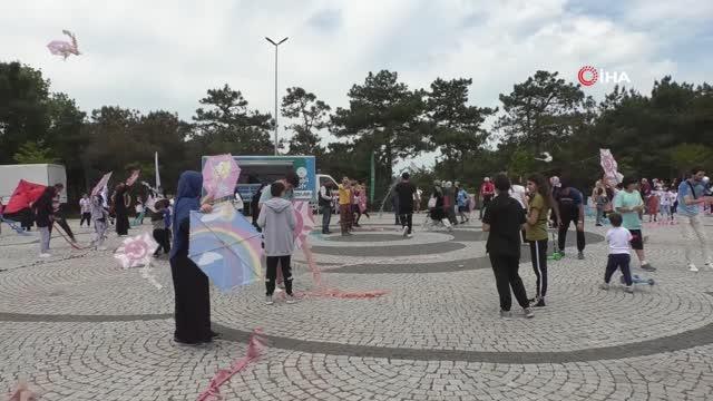 Gaziosmanpaşa'da Uçurtma Şenliği renkli görüntüler oluşturdu