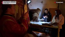 Guerre en Ukraine : à Lyssytchansk, les fidèles continuent de prier sous les églises bombardées
