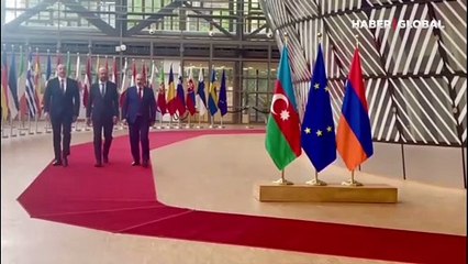 Aliyev, Michel ve Paşinyan'ın üçlü görüşmesi başladı