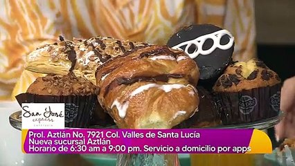 Mamá se sube al escenario al ver que su hijo no tenía con quién bailar