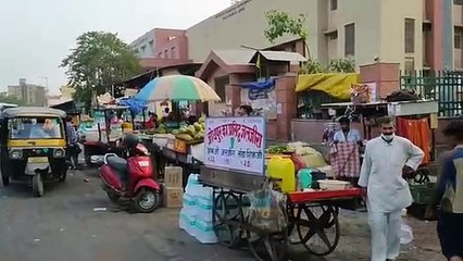 dirt and illegal carts have blocked the way outside the SMS