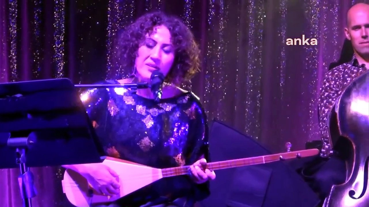 Kocaeli konseri iptal edilen Aynur Doğan Ankara'da sahne aldı: Biz bir arada durabiliyoruz, bir arada şarkı söyleyebiliyoruz