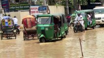 Inundações destroiem casas e colheitas no Bangladesh