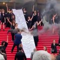Cannes Film Festivali'nde kadın cinayetleri protesto edildi