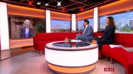 “We went out for a picnic…then out came a ring” - Carol Kirkwood is giving BBC Breakfast all the details on her engagement