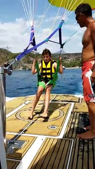 Ukrainian Children fly Parasailing in Antalya | Water Sports Antalya : Turkey