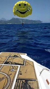 Turkish Girls Fly Parasailing in Çamyuva | Water Sports Antalya (w:Price)