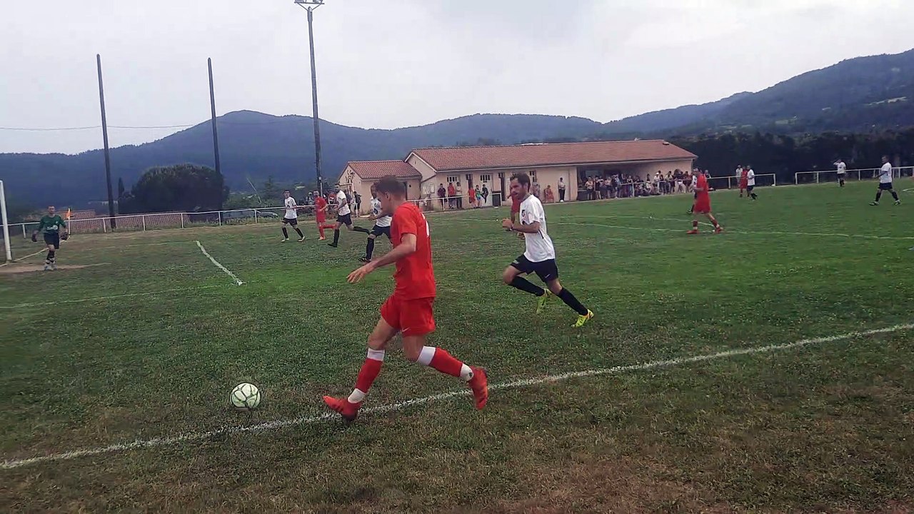 HUGO PERISTIL TROUVE LE POTEAU FACE AU FC PLATEAU ARDECHOIS DIMANCHE 22 MAI 2022