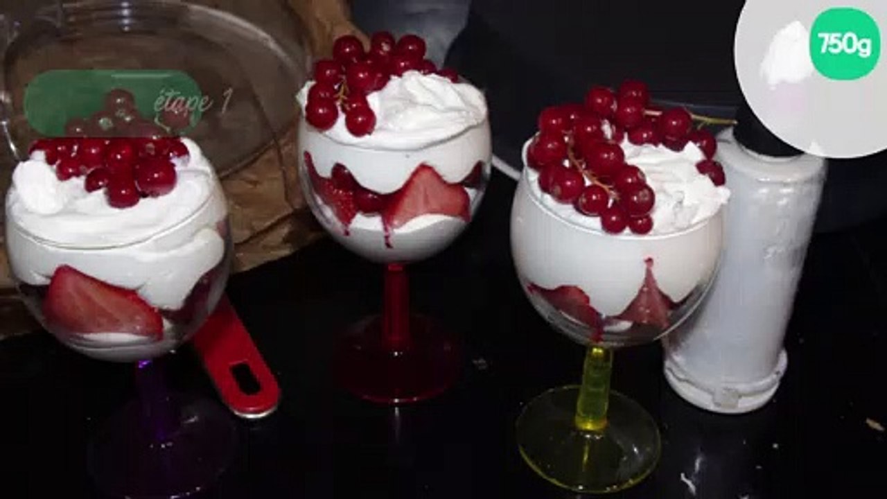 Verrines de fuits rouges à la chantilly maison